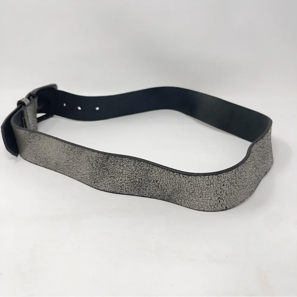 Vintage Old Navy Silver Crackle Metalic Leather‎ Belt, Dark Buckle Grunge